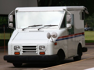 Postal Service Supervisor Admits to Misappropriating Funds