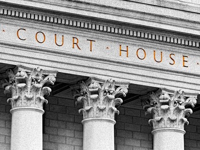 Woman Pleads Guilty to $800,000 Fraud