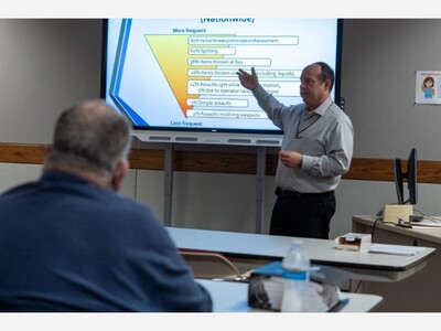 NJ TRANSIT Receives APTA's 2023 Gold Award for Bus Security and De-Escalation Training Program