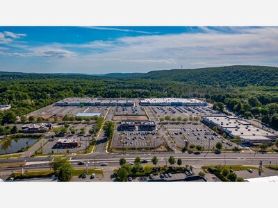 The Shops at Ledgewood Commons Opens Under New Ownership in Roxbury