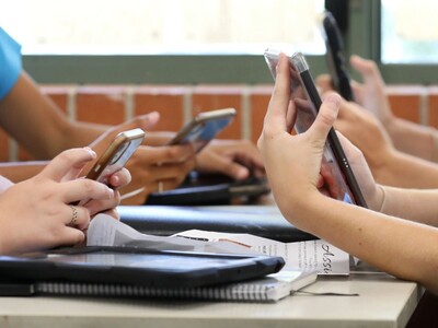Five Morris County School Districts Receive Grants to Implement Phone-Free School Days